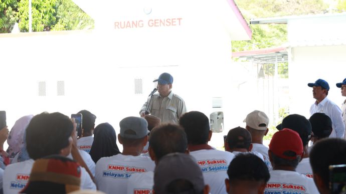 Presiden Prabowo Subianto saat meninjau Kampung Nelayan Merah Putih (KNMP) di Gorontalo, Sabtu 9 Mei 2026.