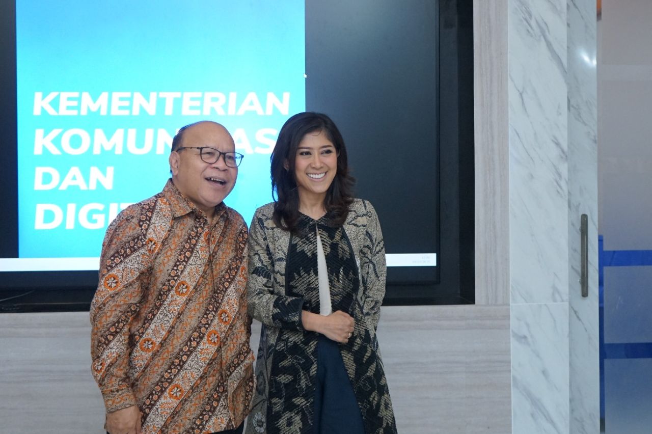 Menkomdigi Meutya Hafid bersama Presiden Direktur/Direktur Pemberitaan Nusantara TV, Don Bosco Selamun  <b>(Dokumentasi Komdisi)</b>