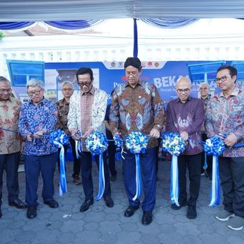 Purbaya dan Sri Sultan HB X Luncurkan 80 Becak Listrik Wisata di Yogyakarta