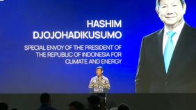 Utusan Khusus Presiden Bidang Iklim dan Energi, Hashim Djojohadikusumo menyampaikan Indonesia mencapai swasembada beras tiga tahun lebih cepat dari target Presiden Prabowo Subianto. 