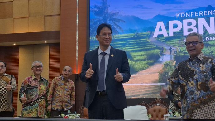 Menteri Keuangan (Menkeu) Purbaya Yudhi Sadewa membantah kabar yang menyebut dirinya akan mengundurkan diri dari jabatannya sebagai Menkeu. 