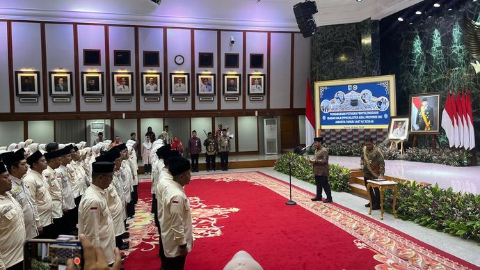 Pramono Anung Kukuhkan 117 Petugas Haji