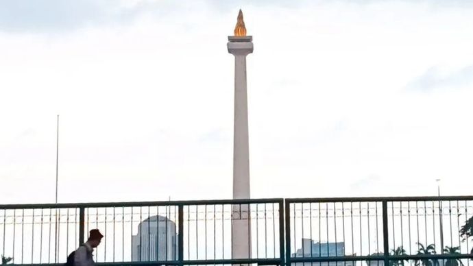 Monas