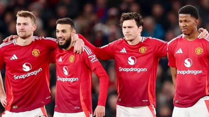 Manchester United gagal melaju ke babak perempat final Piala FA 2024/2025.