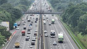 Kementerian Pekerjaan Umum (PU) terus kebut proses pembangunan Jalan Tol Serpong&ndash;Bogor via Parung sepanjang 32 kilometer. 