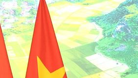 Pemerintah ibu kota Vietnam, Hanoi, mengusulkan penangguhan layanan kereta penumpang yang melintasi kawasan kafe rel kereta api yang terkenal di pusat kota. Usulan tersebut dilaporkan oleh Kantor Berita Vietnam pada Rabu, 7 Januari 2026.