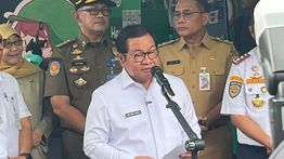 Pramono Perintahkan Penanganan Jalan Ambles di Pulogadung Dipercepat
