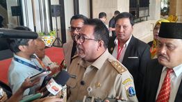 Janji Rano Karno Perbaiki Tanggul Mutiara yang Rembes