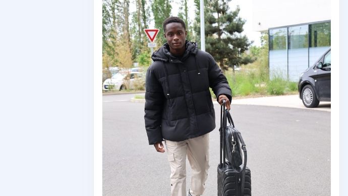 Pemain Guinea U-23 saat tiba di hotelnya di Prancis jelang laga play-off melawan Indonesia pada 9 Me <b>(feguifoot)</b>