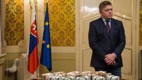 Perdana Menteri Slovakia Robert Fico ditembak beberapa kali pada Rabu, 15 Mei 2024 dan langsung dilarikan ke rumah sakit dengan luka yang mengancam nyawa