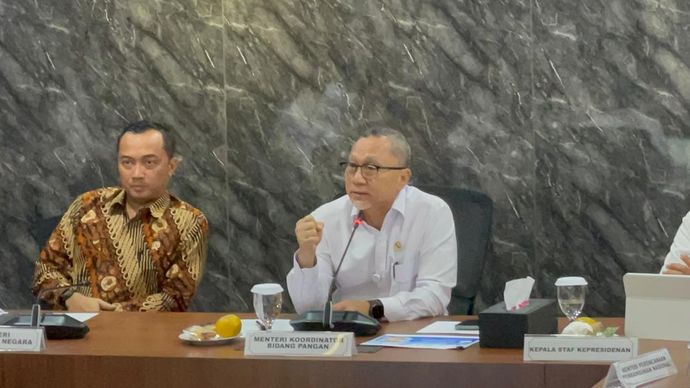 Menteri Koordinator Bidang Pangan Zulkifli Hasan menargetkan penerima program makan bergizi gratis (MBG) mencapai 82,9 juta orang.