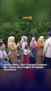 Momen Haru, saat Presiden Prabowo Beri Salam dan Pelukan ke Pelajar Disabilitas | NTVNEWSID