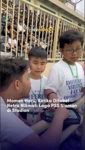 Momen Haru Ketika Difabel Netra Nikmati Laga PSS Sleman di Stadion | NTVNEWSID
