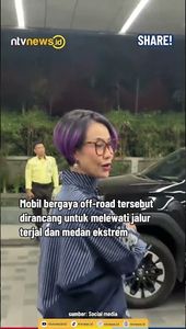 Wantimpres Rocky Gerung Pamer Mobil Mahal, Berguyon: Lebih Mahal dari Maung