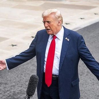 Trump Blak-blakan Bantu Israel Serang Iran: Untuk Lenyapkan Rezim Iran