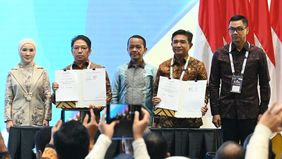 PT PLN (Persero) melalui PT PLN Indonesia Power (PLN IP) dan PT Pertamina Geothermal Energy Tbk (PGE), menandatangani Consortium Agreement pengembangan Pembangkit Listrik Tenaga Panas Bumi (PLTP) Lahendong Binary Unit (15 MW) dan PLTP Ulubelu Binary 