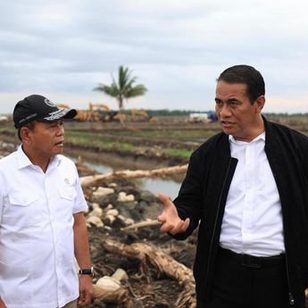 Wamenhan Dampingi Mentan Tinjau Lokasi Lahan Pengembangan Food Estate di Kampung Wanam, Merauke