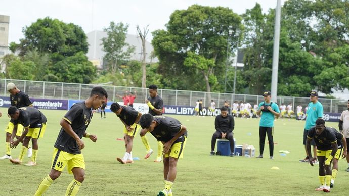 Waanal Brothers saat berlatih jelang menghadapi lanjutan PNM Liga Nusantara 2024/2025