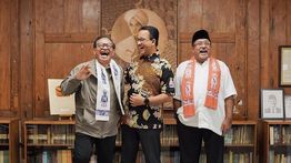 Momen Pramono-Rano Ngopi Bareng di Rumah Anies Baswedan