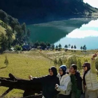 Gunung Semeru Terbakar, 170 Pendaki Berhasil Dievakuasi dalam Kondisi Selamat