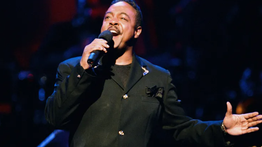 Penyanyi Legendaris Peabo Bryson Meninggal Dunia di Usia 75 Tahun