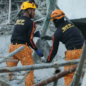 Gedung Runtuh di Filipina, 21 Orang Tewas