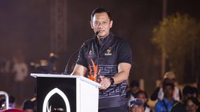 Menteri Koordinator Bidang Infrastruktur dan Pembangunan Kewilayahan, Agus Harimurti Yudhoyono (AHY), secara resmi membuka Festival Olahraga Rekreasi Nasional (FORNAS) ke-8 yang digelar di Kota Mataram, Provinsi Nusa Tenggara Barat (NTB), Sabtu, 26 J