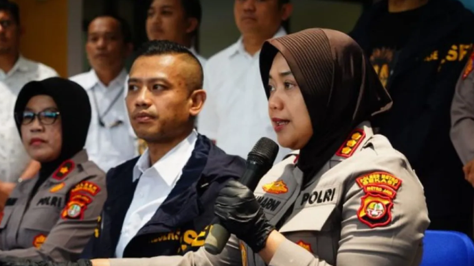 Kapolres Metro Bekasi Komisaris Besar Pol. Sumarni merilis pengungkapan kasus pembunuhan warga negara asing asal Korea Selatan di Mapolres setempat, Selasa (2/6/2026). ANTARA/Pradita Kurniawan Syah.