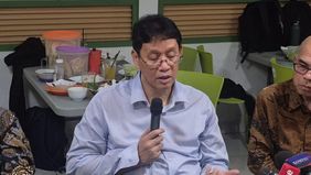 Menteri Keuangan (Menkeu) Purbaya Yudhi Sadewa buka suara terkait gaji ke-13 bagi aparatur sipil negara (ASN) akan terkena efisiensi atau tidak.