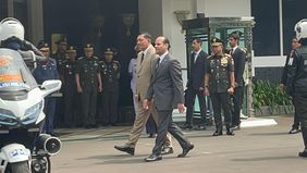Menteri Pertahanan Republik Indonesia, Sjafrie Sjamsoeddin, menerima kunjungan kehormatan Menteri Pertahanan sekaligus Deputi Perdana Menteri Qatar, H.E. Sheikh Saoud bin Abdurrahman bin Hassan bin Ali Al Thani, di Kementerian Pertahanan, Jakarta.