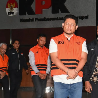 KPK Tahan Tiga Tersangka Kasus Dugaan Korupsi Pembangunan Gedung Pemkab Lamongan