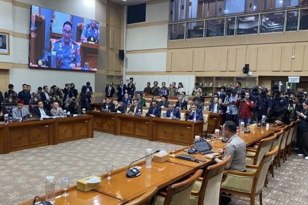 Calon Kapolri Komjen Pol. Suyudi Ario Seto menjalani uji kelayakan dan kepatutan di Komisi III DPR RI, kompleks parlemen, Jakarta