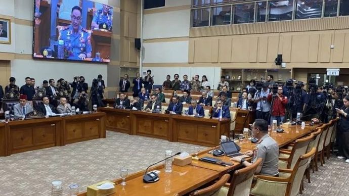 Calon Kapolri Komjen Pol. Suyudi Ario Seto menjalani uji kelayakan dan kepatutan di Komisi III DPR RI, kompleks parlemen, Jakarta
