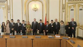 Menteri Koordinator Bidang Perekonomian RI Airlangga Hartarto telah secara resmi menyerahkan Initial Memorandum (IM) kepada Sekretaris Jenderal OECD Mathias Cormann dalam pertemuan bilateral disela-sela Pertemuan Tingkat Menteri (PTM) Dewan OECD 2025
