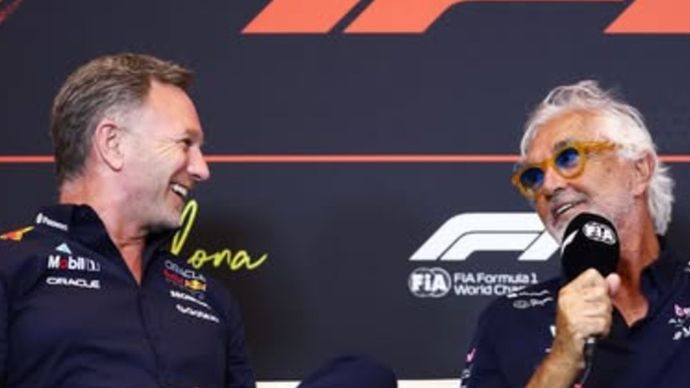 Christian Horner (kiri) dipecat dari CEO Team Red Bull