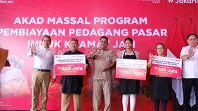 Program pembiayaan yang diberikan Bank Jakarta mulai memberikan dampak nyata bagi para pedagang di Pasar Induk Kramat Jati, Jakarta Timur. Akses permodalan tersebut tidak hanya membantu pedagang menjaga kelancaran bisnis, tetapi juga membuka peluang 
