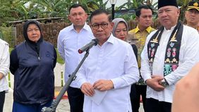 Gubernur DKI Jakarta, Pramono Anung memastikan Pemerintah Provinsi DKI Jakarta bergerak cepat menangani kerusakan jalan akibat curah hujan tinggi yang terus mengguyur ibu kota.