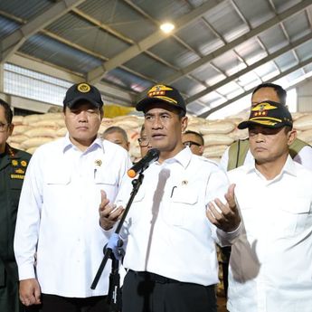 Mentan Amran Sebut Beras Ilegal Tak Hanya Rugikan Negara, tapi Ancam Petani