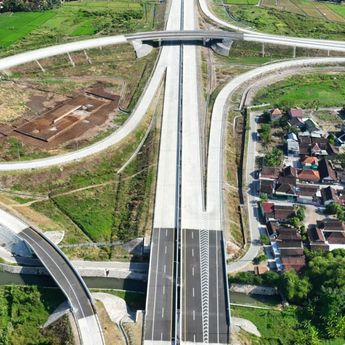 Resmi Dibuka, ke Solo-Yogyakarta Lewat Tol Cuma 50 Menit