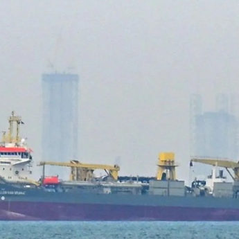 Iran Larang Kapal AS dan Sekutunya Melintas Selat Hormuz