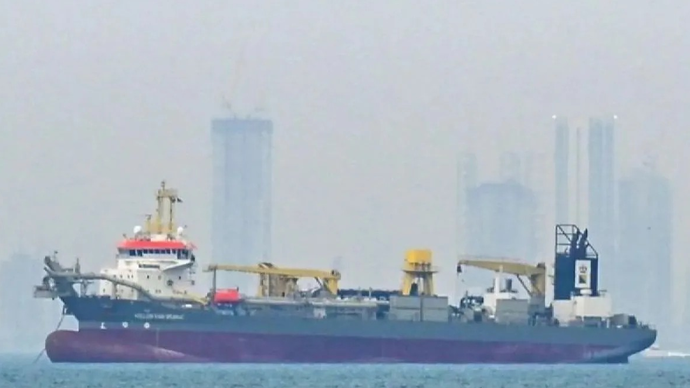 Ilustrasi - Kapal tanker melintas di Selat Hormuz, Iran. (ANTARA/Anadolu/py.)