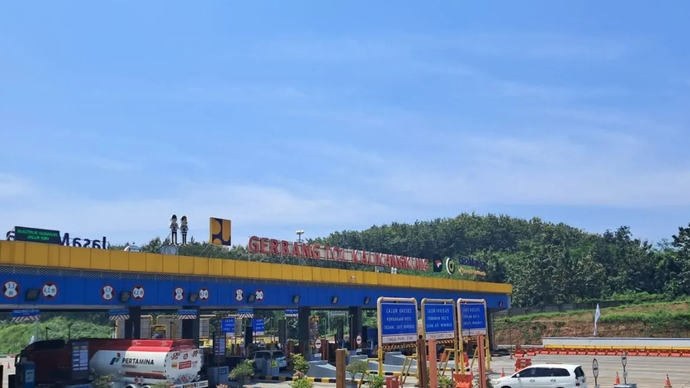 Situasi Gerbang Tol Kalikangkung, Semarang. ANTARA/Zuhdiar Laeis