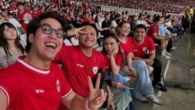 Ada sejumlah artis tanah air yang tidak ingin kelewatan menyaksikan laga Timnas Indonesia saat menghadapi Filipina di Stadion Gelora Bung Karno.