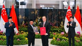 Tak Hanya Ekspor Listrik, Bahlil Pastikan Industri Panel Surya dan Kabel Dibangun di Kepri