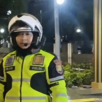 Kapolri Anugerahkan Kenaikan Pangkat Anumerta untuk Brigadir Fajar Permana