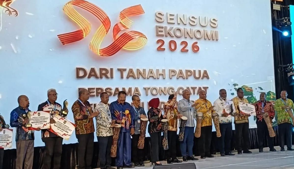 Kepala Badan Pusat Statistik (BPS) Amalia Adininggar Widyasanti mencanangkan Sensus Ekonomi 2026 di Kota Jayapura, Senin 22 Juni 2026. <b>(Antara)</b>