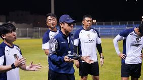 Timnas Indonesia menjalani latihan perdana di Hamad Town Youth & Sports Ground pada Minggu malam kemarin, 6 Oktober 2024.