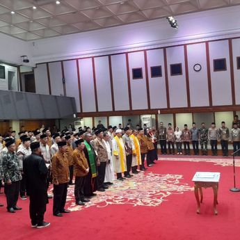 Pramono Kukuhkan Pengurus FKUB, Tegaskan Jakarta sebagai Role Model Kerukunan Umat Beragama