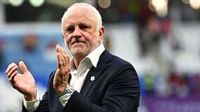 Federasi Sepakbola Australia resmi mengumumkan bahwa Graham Arnold akan mundur sebagai pelatih setelah ditahan imbang Timnas Indonesia di Kualifikasi Piala Dunia 2026.