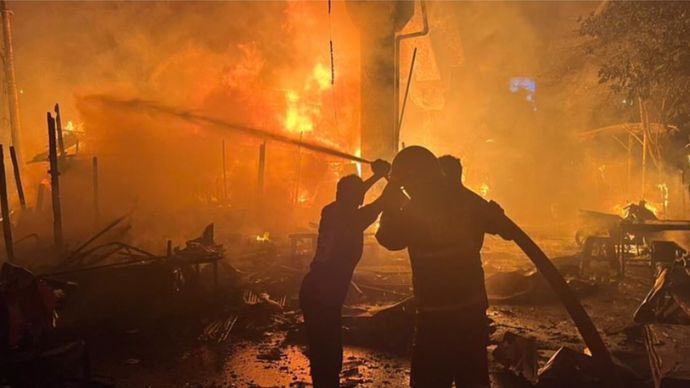 Kebakaran Hebat Hanguskan 7 Rumah di Grogol Jakarta Barat